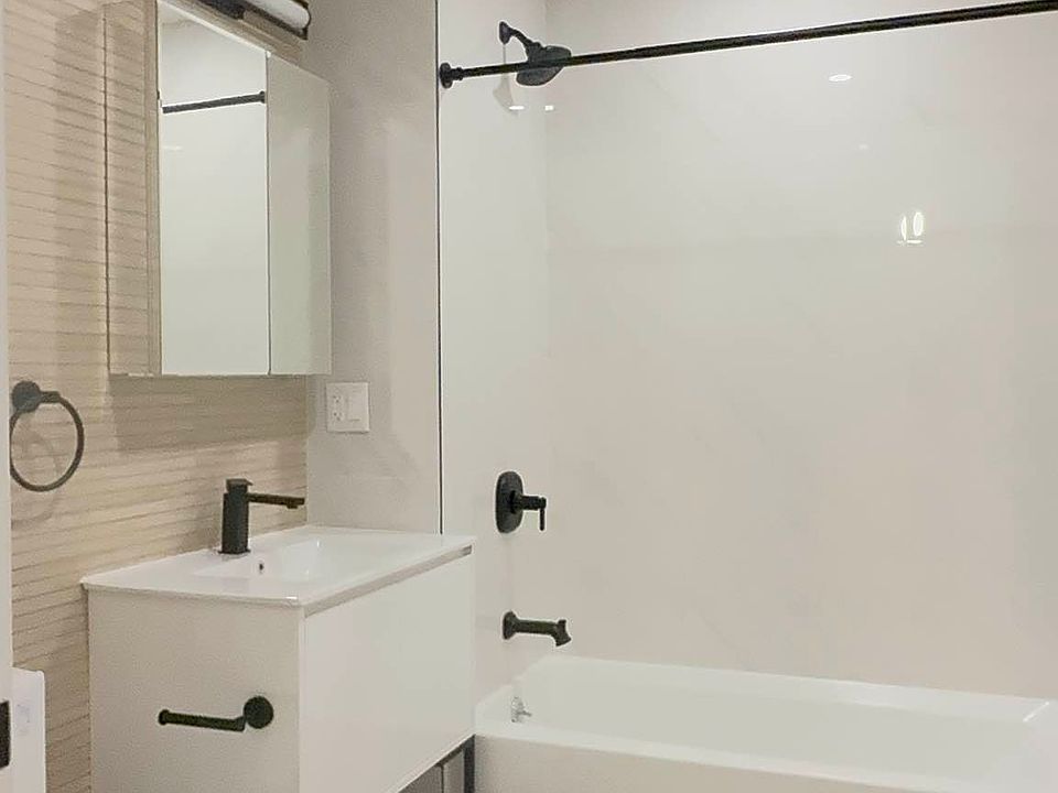 1st image of 83-15 Parsons Blvd #4D