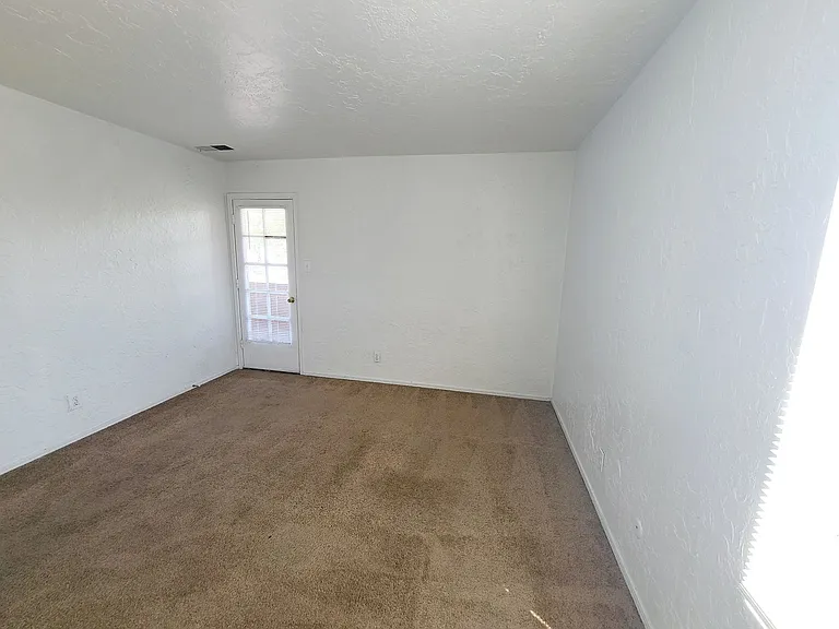 3504 Tulane Dr Ne — Photo 10