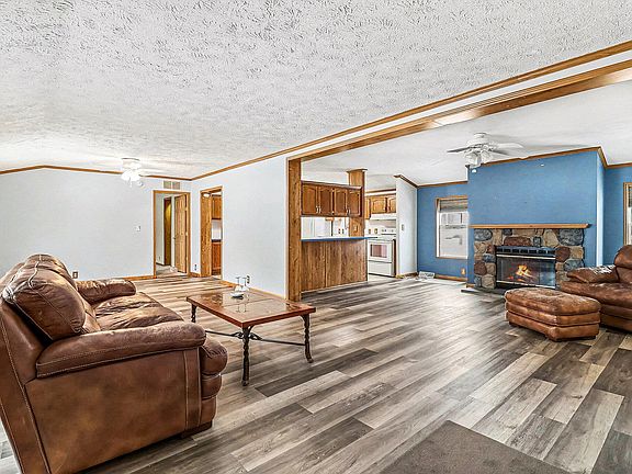 2nd image of 7299 White Swan Ln