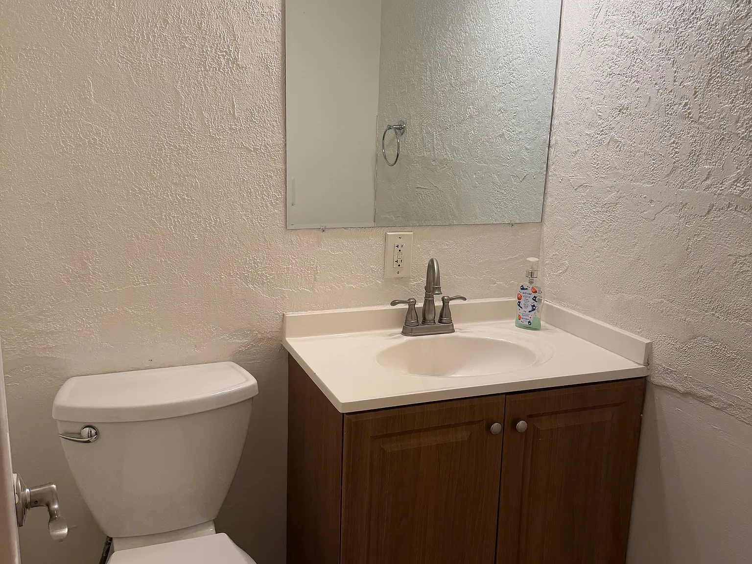 3 bed, 1.5 bath, 1430 sqft, $3,500 — Photo 3
