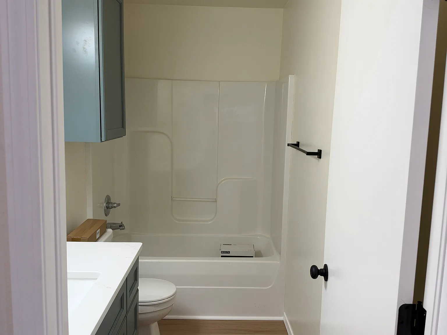 3 bed, 1446 sqft, $2,100 — Photo 2