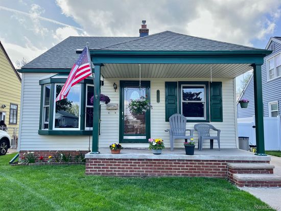 15933 Warwick Ave, Allen Park, MI 48101