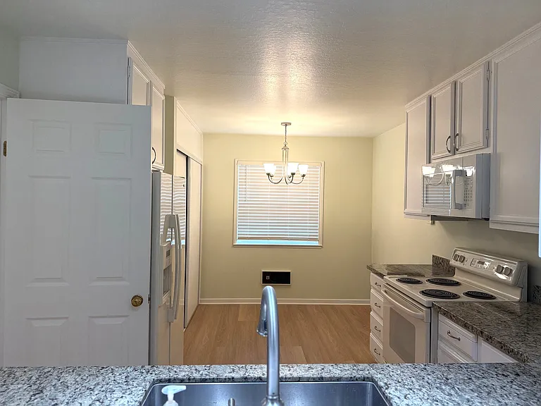 1225 Oak Grove Ave #2 — Photo 4