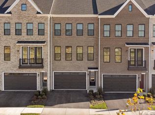 42133 Shining Star Sq, Ashburn, VA 20148