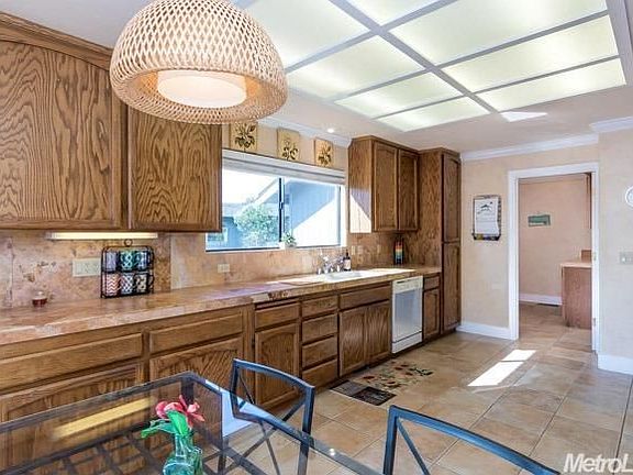5th image of 2450 Knollwood Dr
