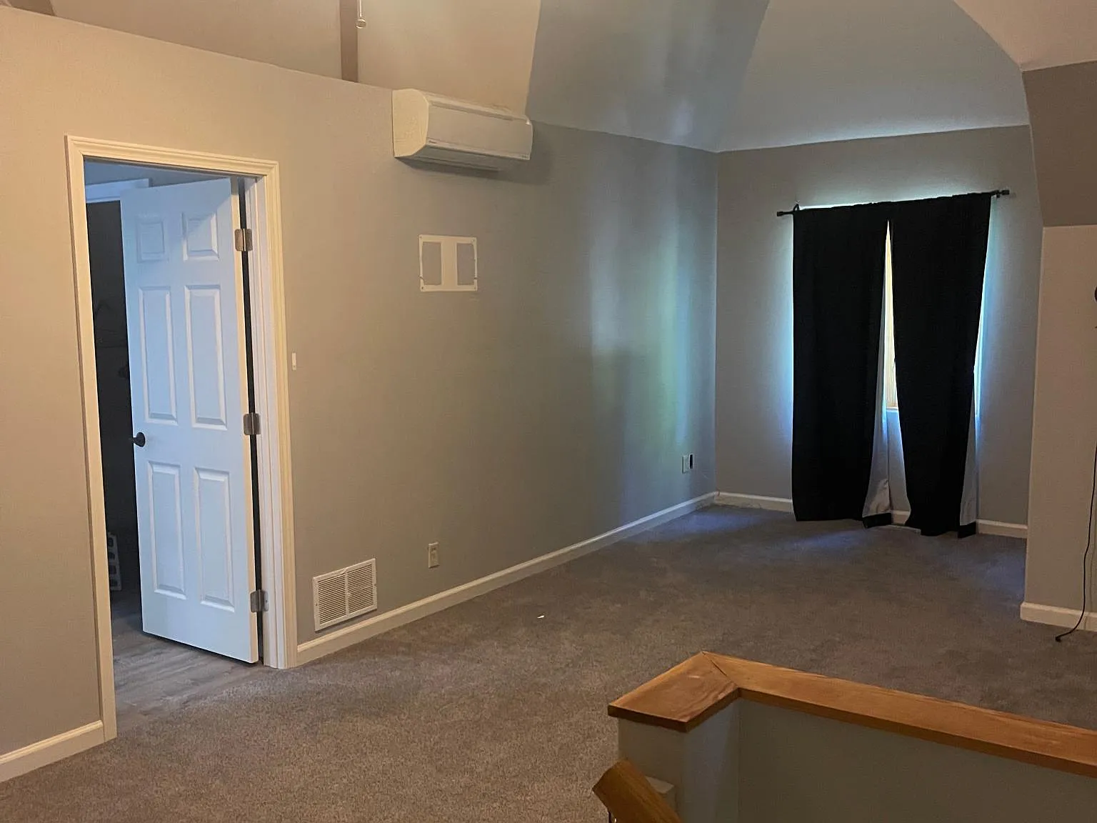 2 bed, 1900 sqft, $2,000 — Photo 2