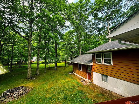 3rd image of 2332 White Oak Dr W