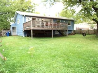 120 Toro Cir, Carpentersville, IL 60110