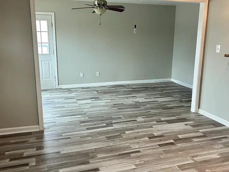 824 Fresno Dr — Photo 4