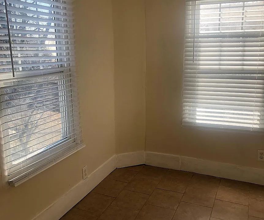 Small Bedroom/ Den