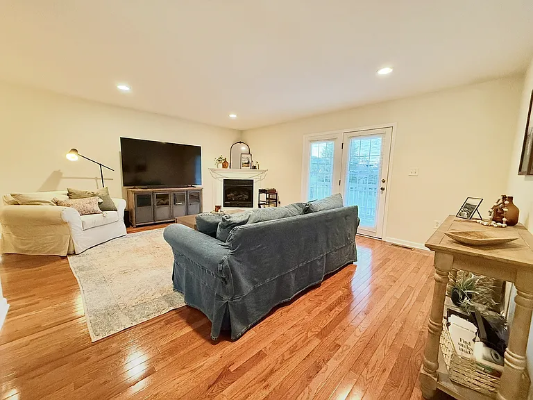 2045 N Economy Rd — Photo 11
