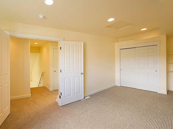 3rd image of 3892 Equestrian Ln
