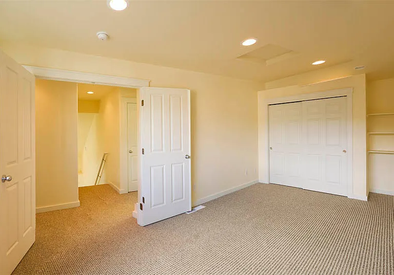 3892 Equestrian Ln — Photo 3