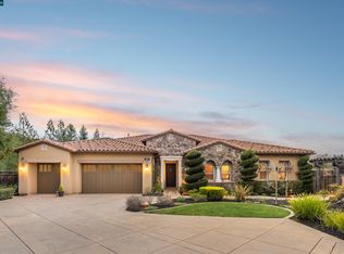 46 Treetop Terrace Ct, Alamo, CA
