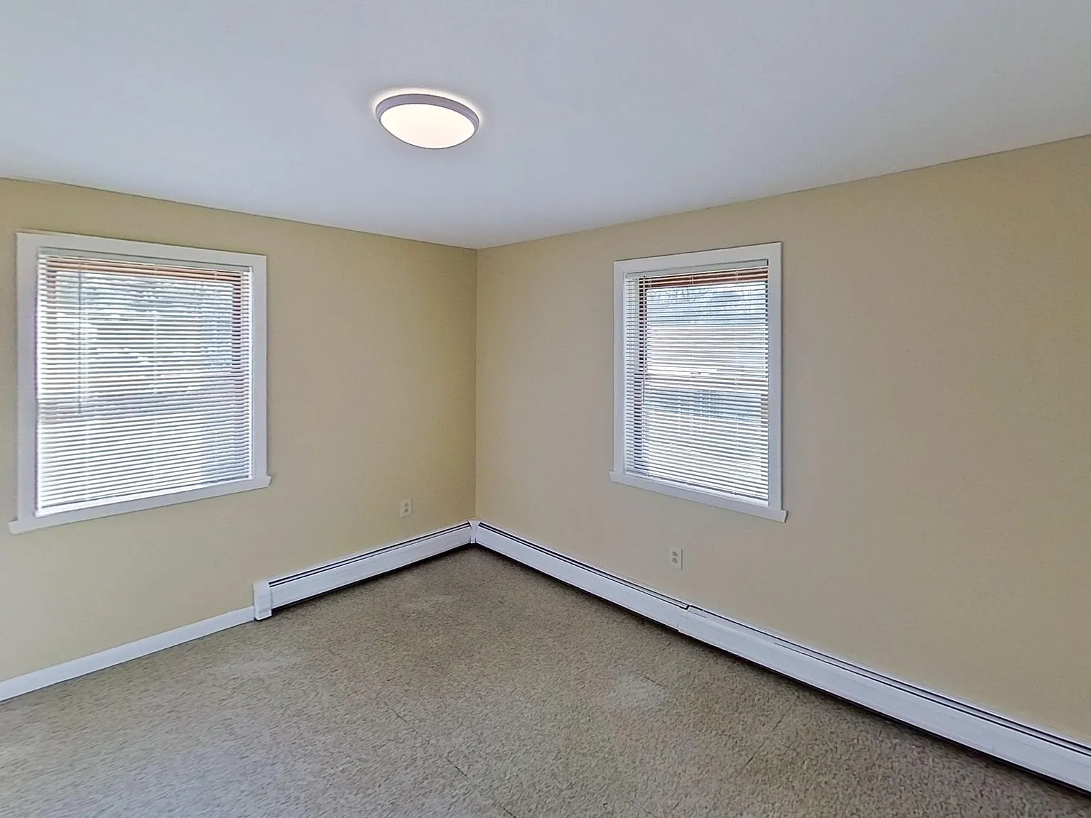 3 bed, 1280 sqft, $3,000 — Photo 4