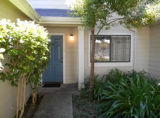 143 Golden Gate Cir, Napa, CA 94558