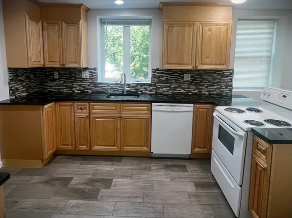 21 Dale St #L1, Providence, RI 02909