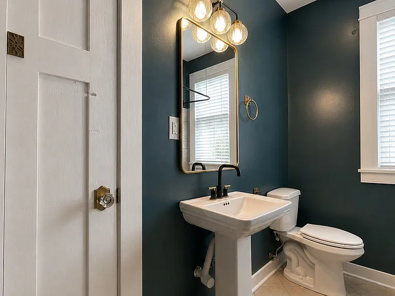 2628 Magazine St — Photo 10