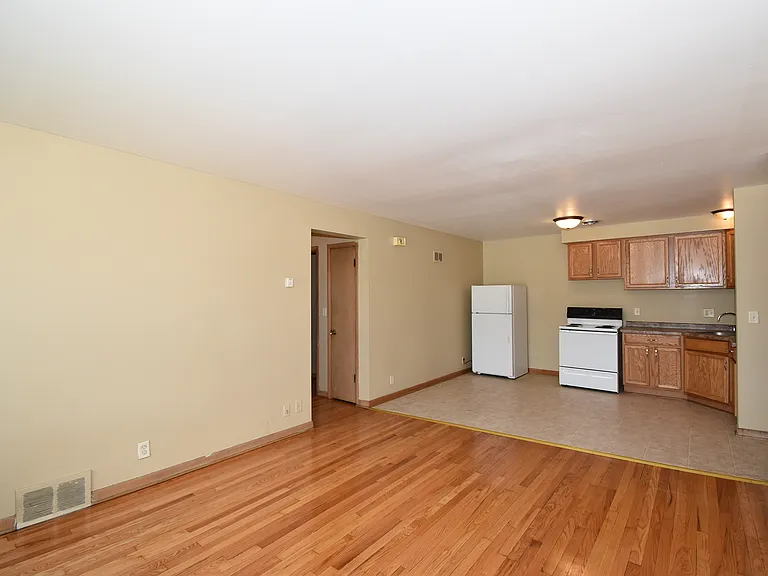 7722 W Congress St #7 — Photo 5