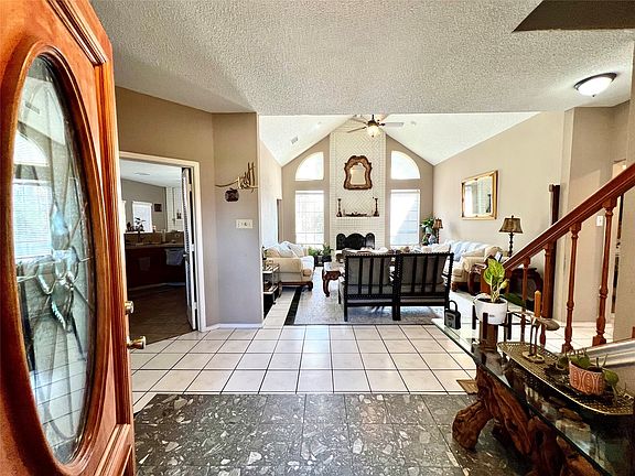 2nd image of 7013 Tremont Ln