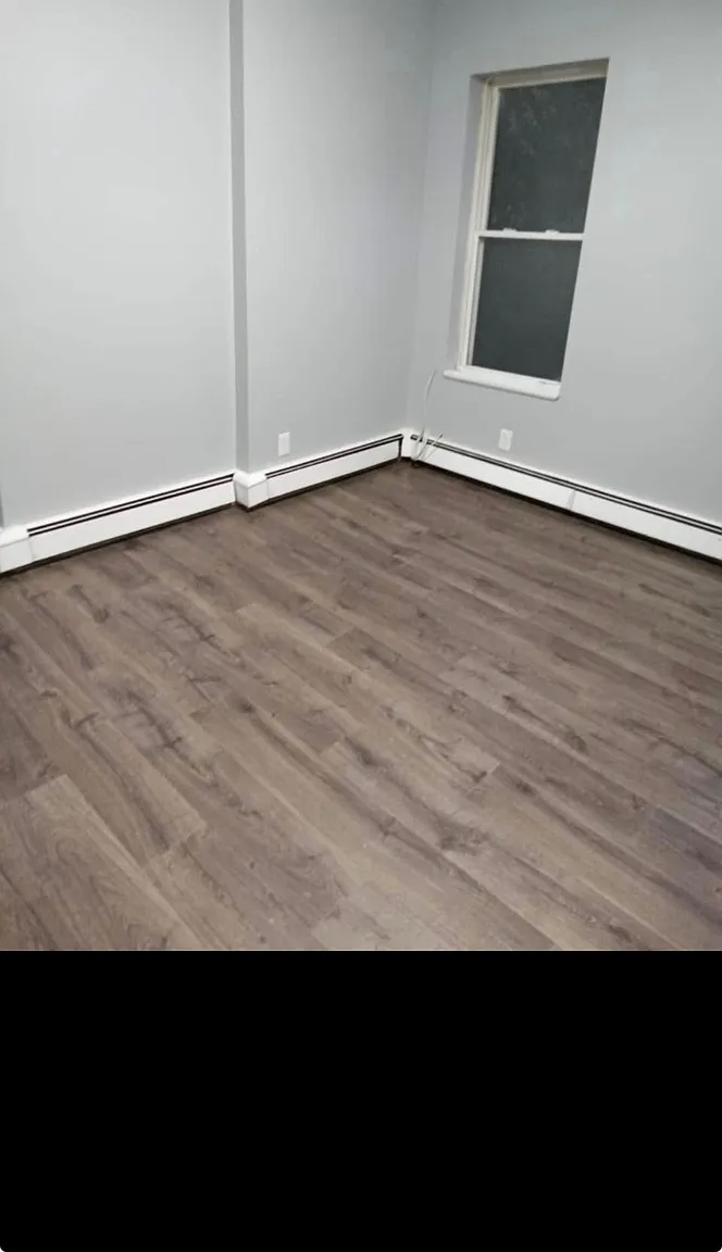 207 Dubois St #4 photo 1