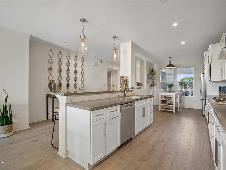 Tradewinds Dr — Photo 28