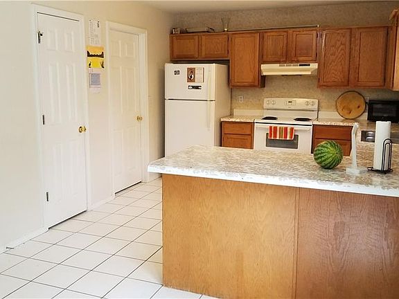 2nd image of 1406 SE O St #A