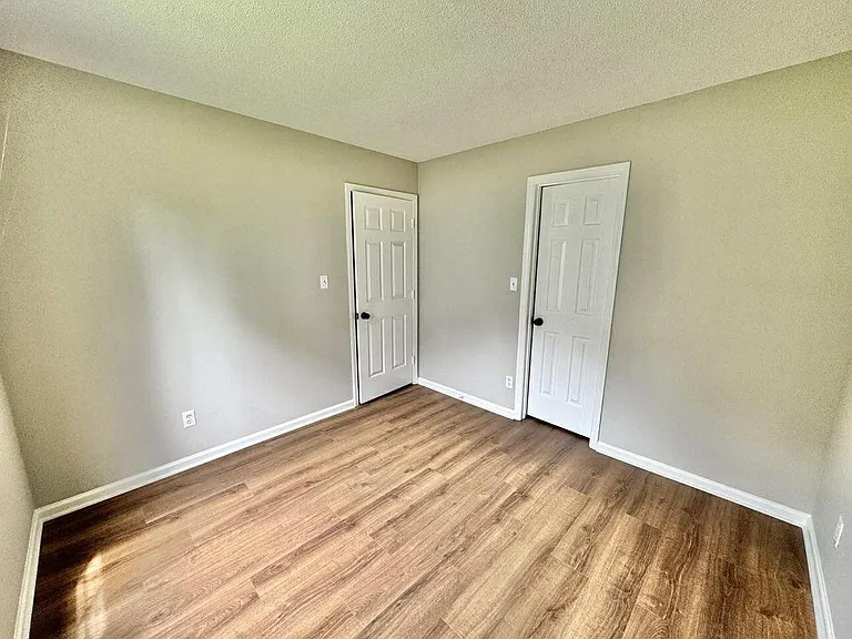 2608 Clarencefield Dr — Photo 8