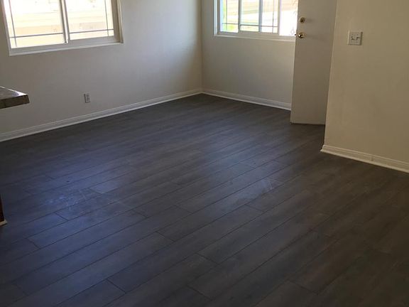 3rd image of 3348 W 139th St