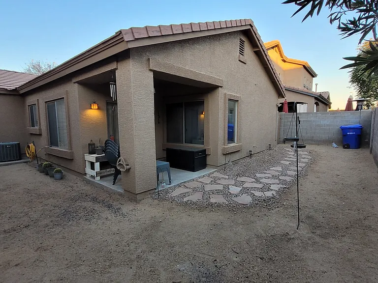 2721 E Le Grand Loop — Photo 9