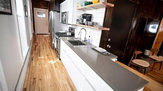1st image of 246 3rd St Floor 2