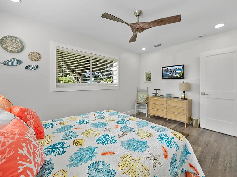 517 Gulf Rd — Photo 25