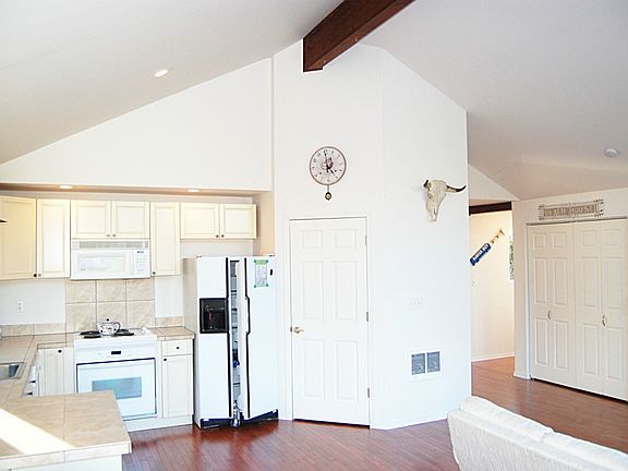 4th image of 645 Duck Lake Dr SE