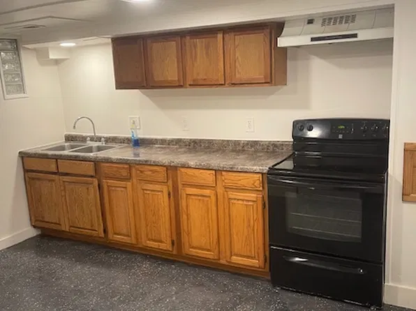 1114 Yuma St #2, Manhattan, KS 66502