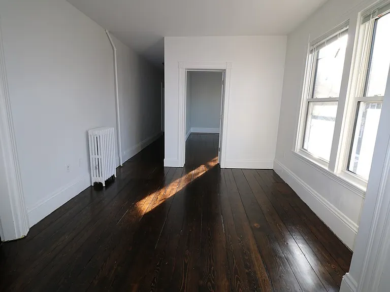 298 Windsor St #2 — Photo 5