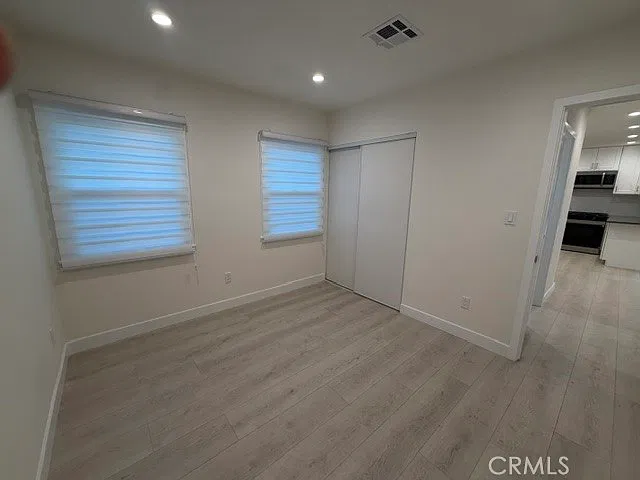 2 bed, 1.5 bath, 796 sqft, $3,000 — Photo 3