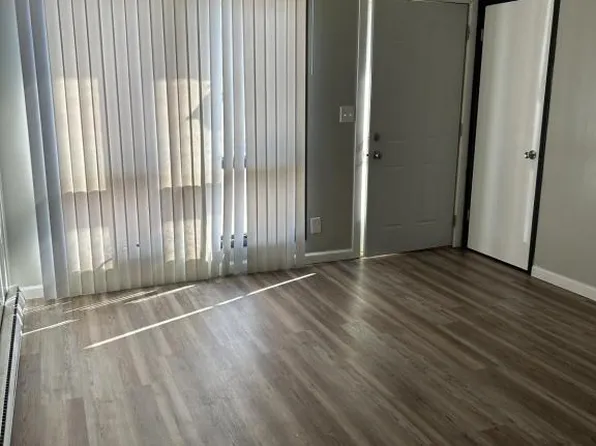 623 N Bryan Ave #20, Carterville, IL 62918