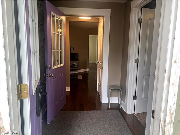 3rd image of 233 Walnut St