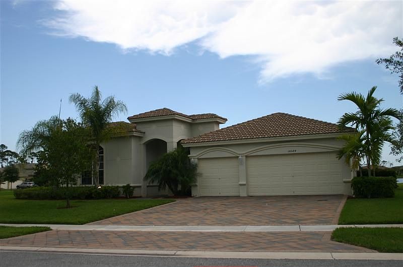 4/3 home in Countryside Estates