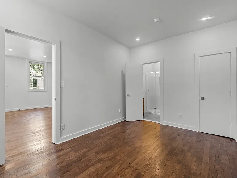 925 Elm St #1 — Photo 12