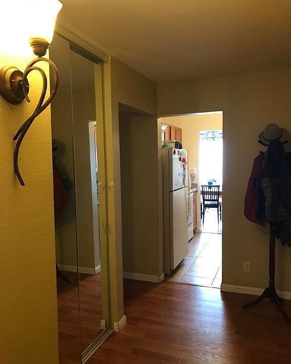 1st image of 320 N Civic Dr APT 401