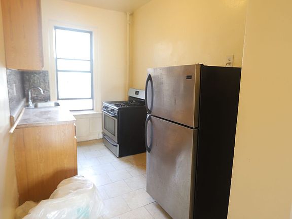 5th image of 371 Eastern Pkwy APT 4F