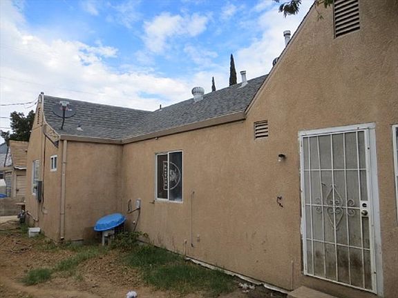 2nd image of 801 Beatrice Ave