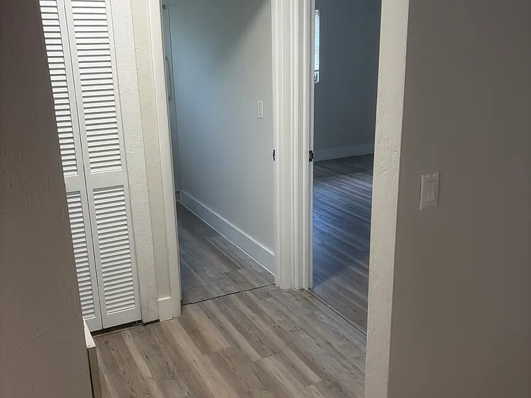 2525 SE 16th Pl — Photo 7
