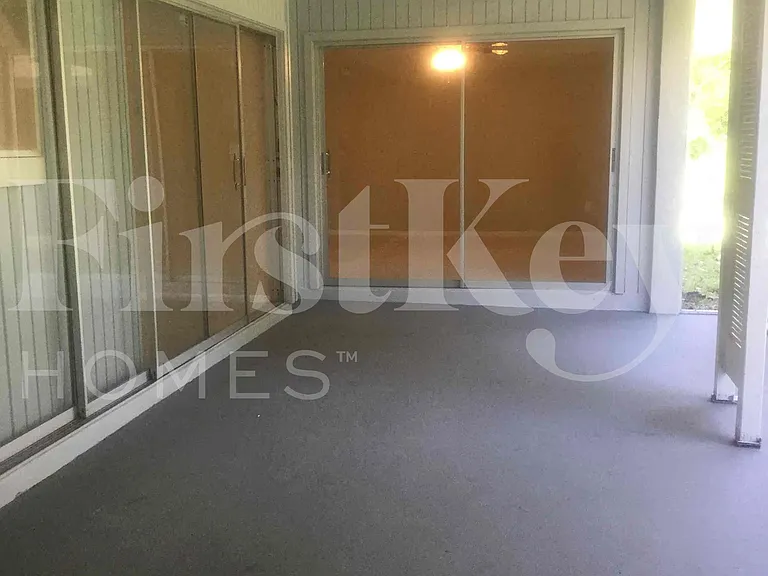 687 SW Heather St — Photo 37