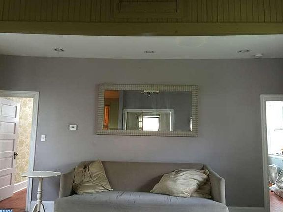 3rd image of 1600 Mount Salem Ln