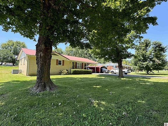 2nd image of 103 Cardinal Ln