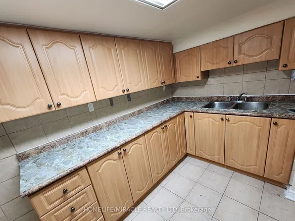 45 Huntington Ave, Toronto, ON M1K 4K9