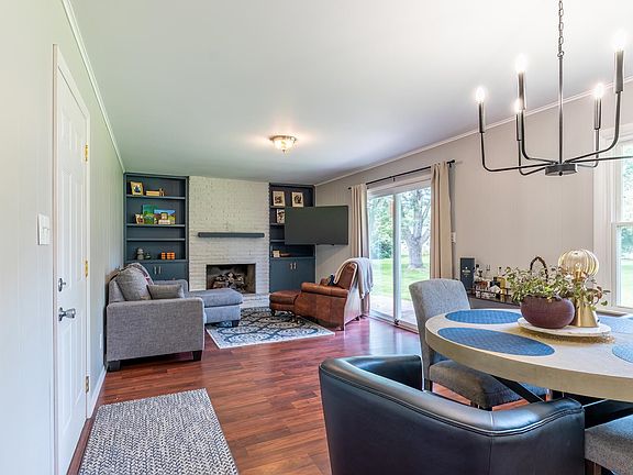 4th image of 2727 Roscommon Dr