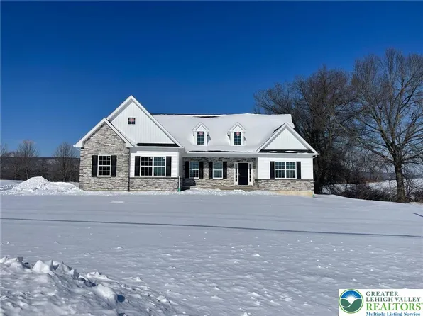1480 Bushkill Center Rd, Wind Gap, PA 18091